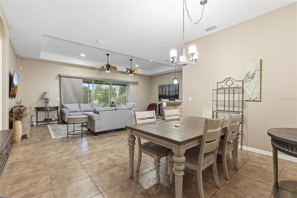 待售: $475,000 (3 贝兹, 2 浴室, 1968 平方英尺)