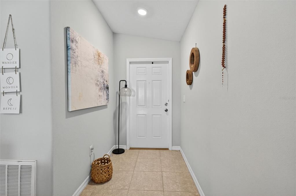 En Venta: $340,000 (4 camas, 2 baños, 1817 Pies cuadrados)