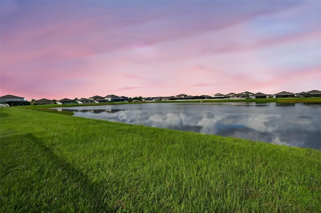 En Venta: $340,000 (4 camas, 2 baños, 1817 Pies cuadrados)