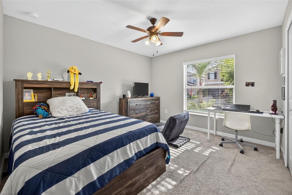 En Venta: $340,000 (4 camas, 2 baños, 1817 Pies cuadrados)