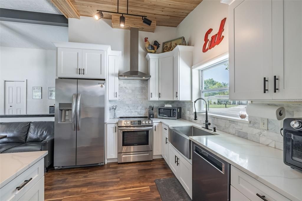 На продажу: $529,900 (3 спален, 2 ванн, 1525 Квадратных фут)