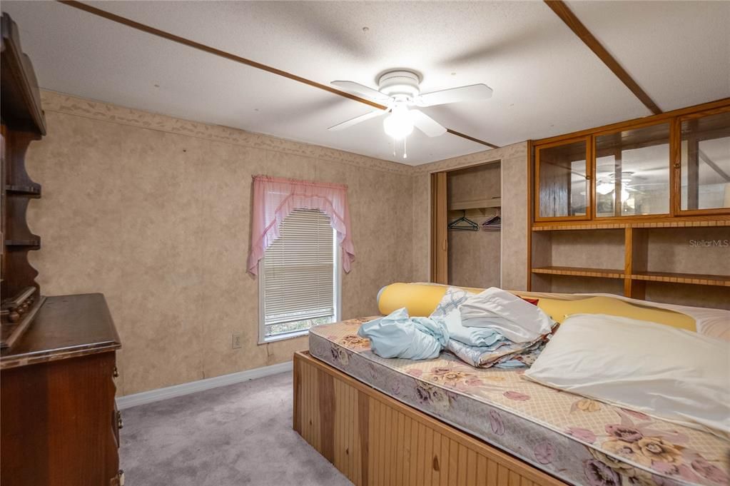 For Sale: $75,000 (2 beds, 1 baths, 784 Square Feet)