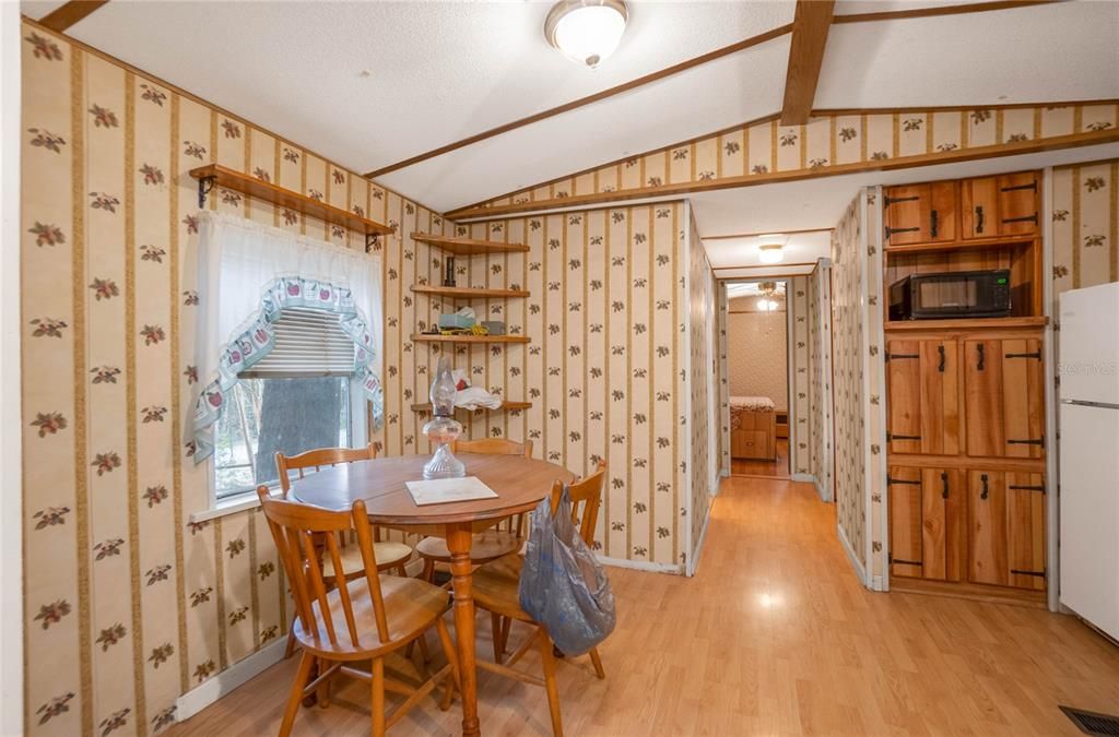 For Sale: $75,000 (2 beds, 1 baths, 784 Square Feet)