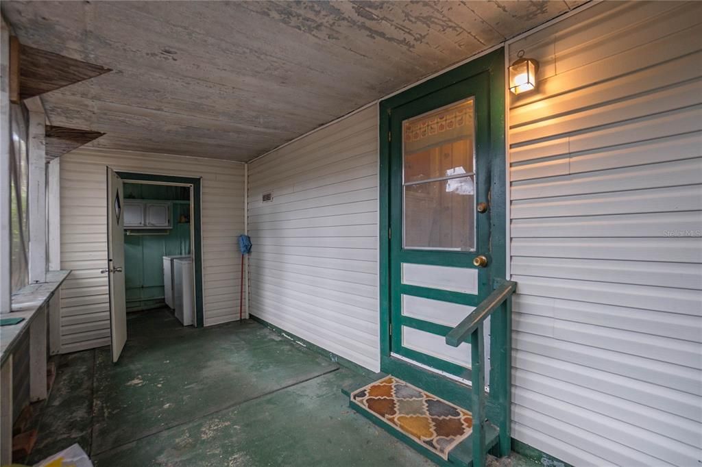 For Sale: $75,000 (2 beds, 1 baths, 784 Square Feet)