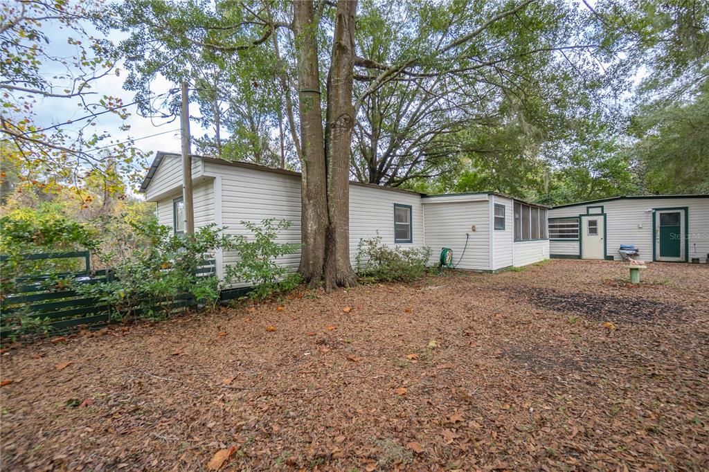 For Sale: $75,000 (2 beds, 1 baths, 784 Square Feet)