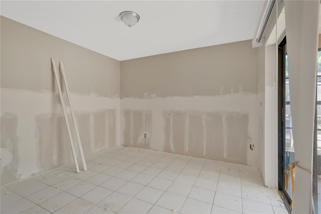 For Sale: $399,900 (3 beds, 2 baths, 1461 Square Feet)