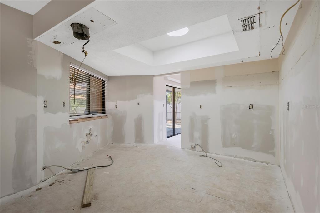 For Sale: $399,900 (3 beds, 2 baths, 1461 Square Feet)