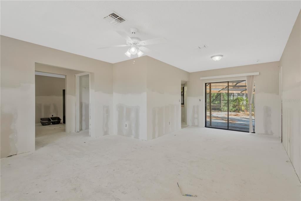 For Sale: $399,900 (3 beds, 2 baths, 1461 Square Feet)