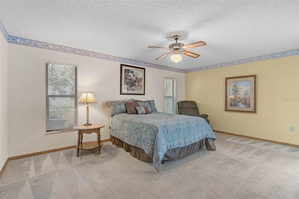 En Venta: $585,000 (3 camas, 2 baños, 2141 Pies cuadrados)