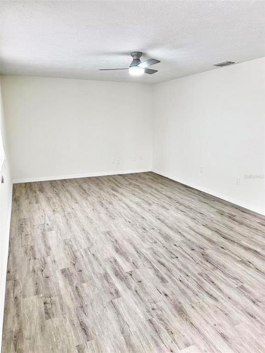 На продажу: $229,000 (2 спален, 2 ванн, 1080 Квадратных фут)