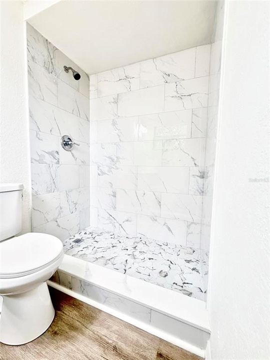 На продажу: $229,000 (2 спален, 2 ванн, 1080 Квадратных фут)