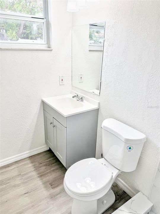 На продажу: $229,000 (2 спален, 2 ванн, 1080 Квадратных фут)