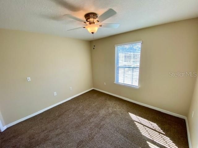 出租: $2,100 (3 贝兹, 2 浴室, 1550 平方英尺)