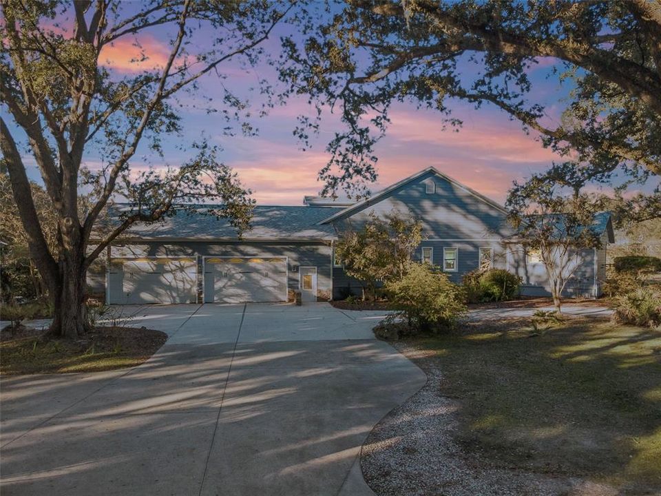 En Venta: $1,200,000 (4 camas, 3 baños, 3437 Pies cuadrados)