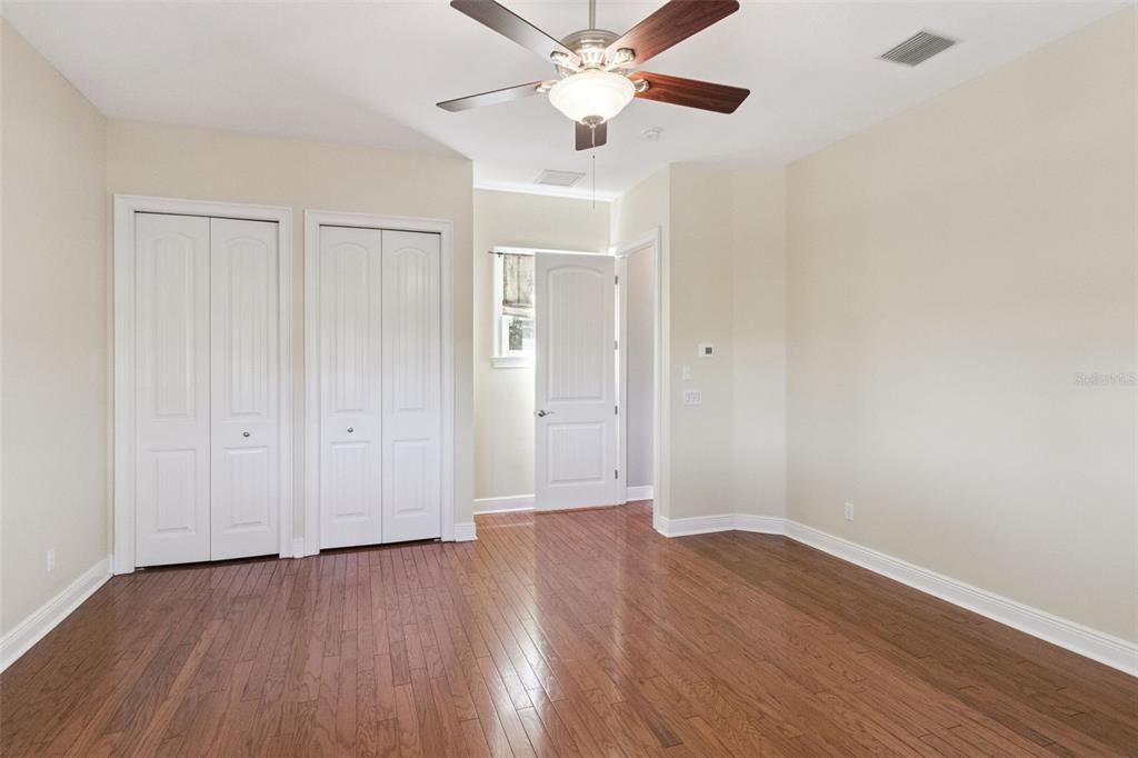 En Venta: $1,200,000 (4 camas, 3 baños, 3437 Pies cuadrados)