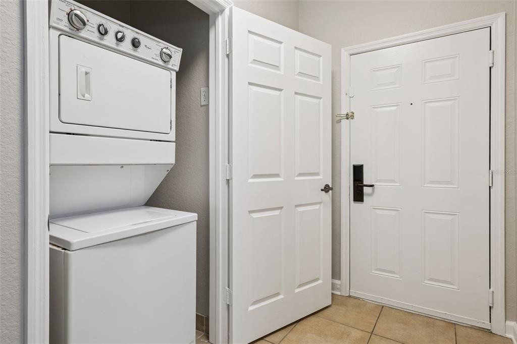 For Sale: $159,900 (2 beds, 2 baths, 1134 Square Feet)