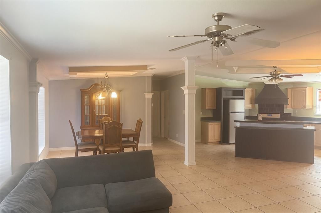 For Sale: $199,000 (3 beds, 2 baths, 1800 Square Feet)