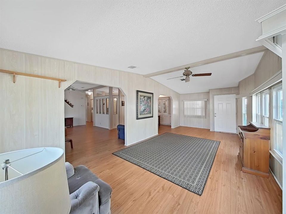 En Venta: $151,000 (2 camas, 2 baños, 1568 Pies cuadrados)