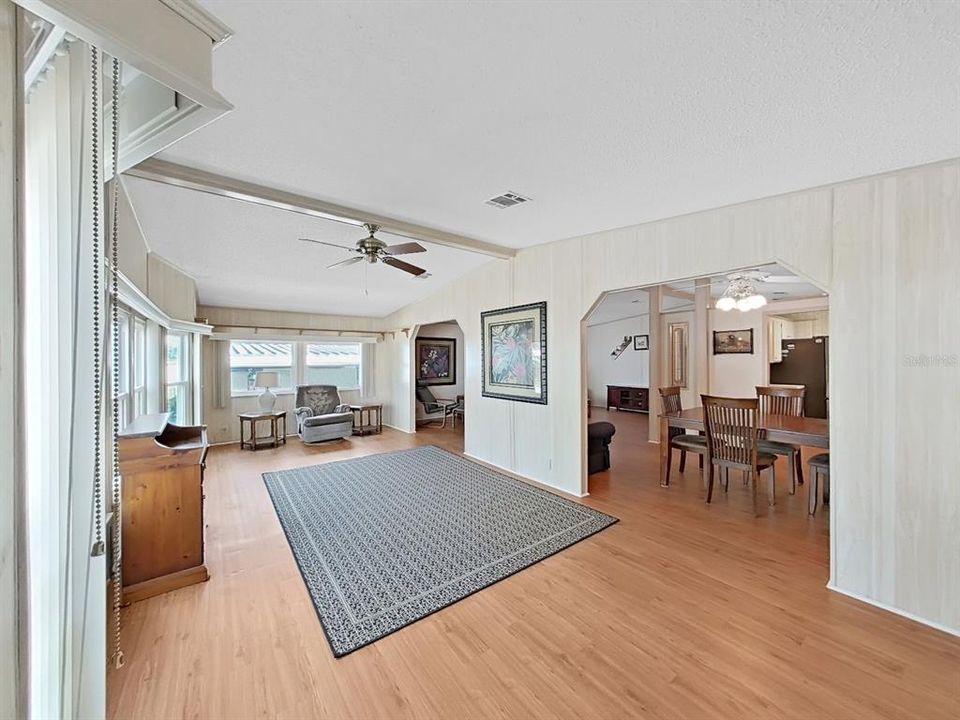 En Venta: $151,000 (2 camas, 2 baños, 1568 Pies cuadrados)