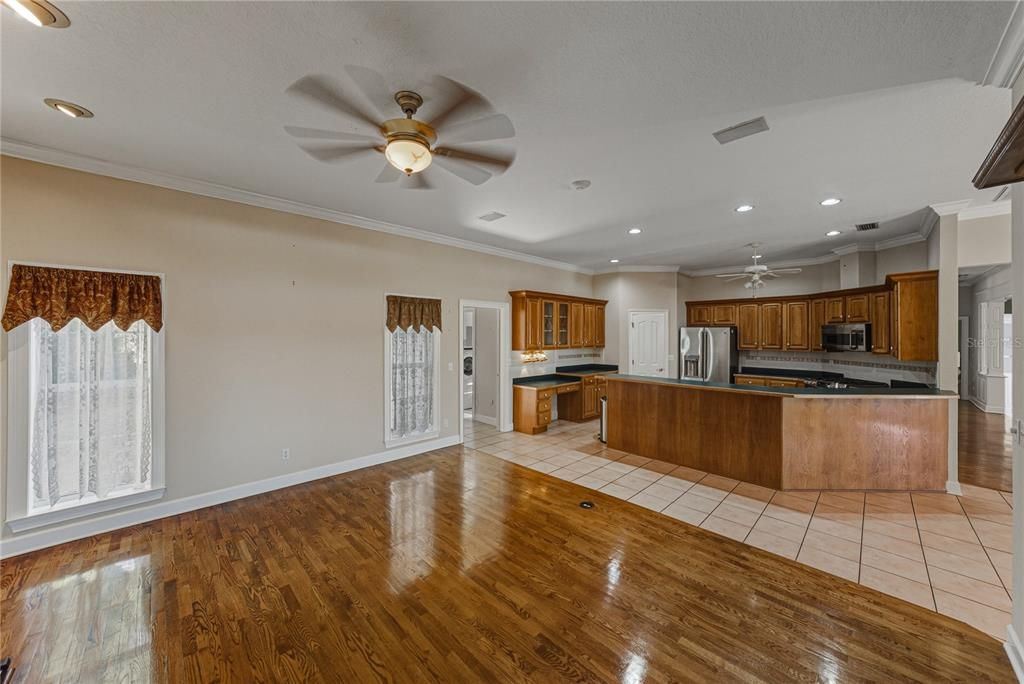 На продажу: $1,250,000 (4 спален, 3 ванн, 3893 Квадратных фут)