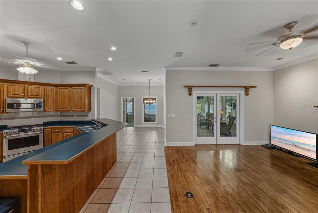 На продажу: $1,250,000 (4 спален, 3 ванн, 3893 Квадратных фут)