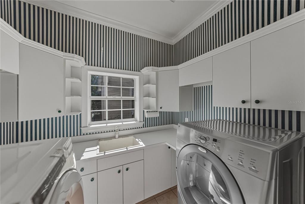 На продажу: $1,250,000 (4 спален, 3 ванн, 3893 Квадратных фут)