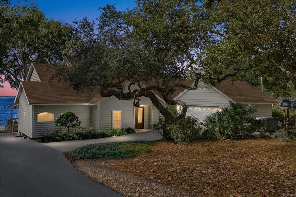 На продажу: $1,250,000 (4 спален, 3 ванн, 3893 Квадратных фут)