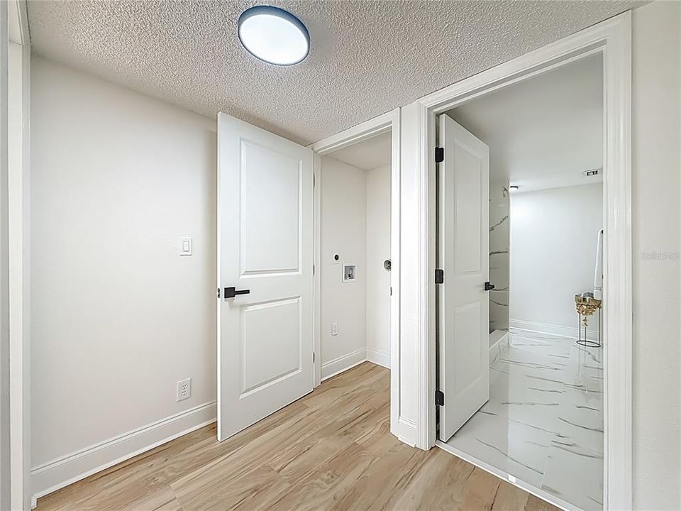 На продажу: $369,000 (2 спален, 2 ванн, 1385 Квадратных фут)