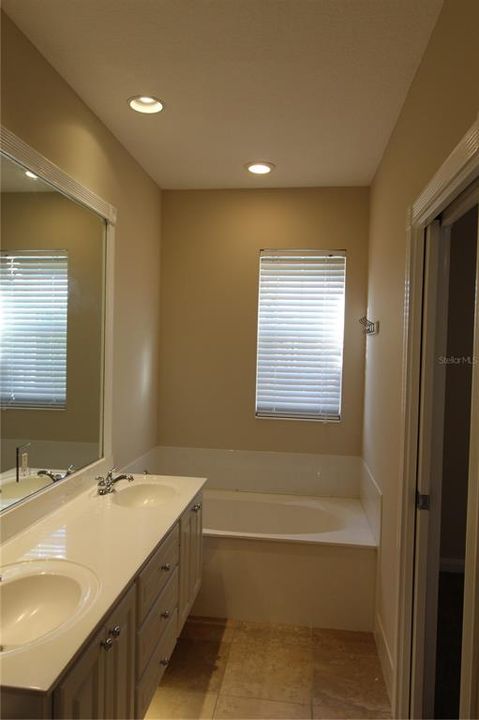 出租: $2,299 (3 贝兹, 2 浴室, 1652 平方英尺)