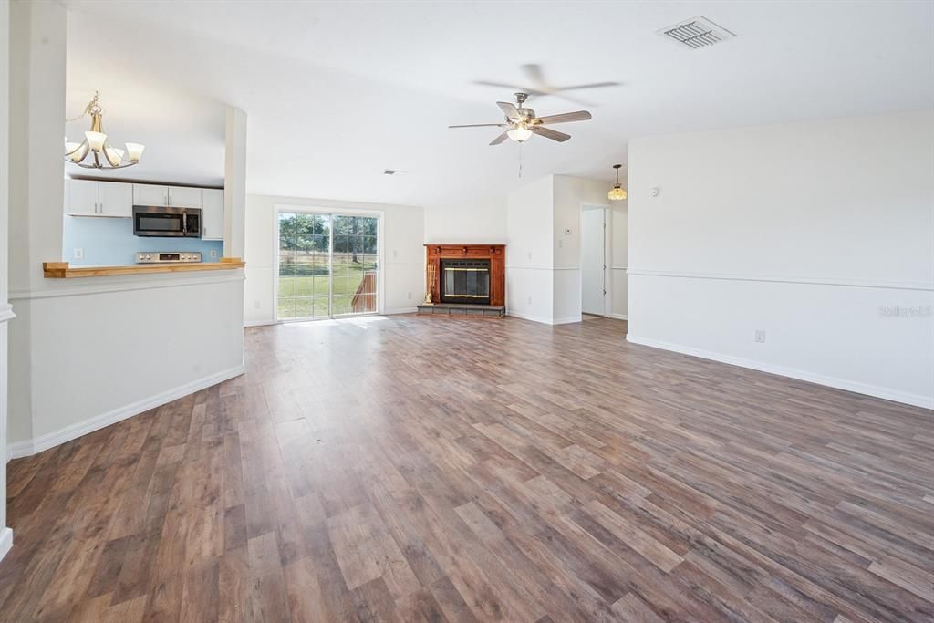 На продажу: $269,000 (3 спален, 2 ванн, 1440 Квадратных фут)