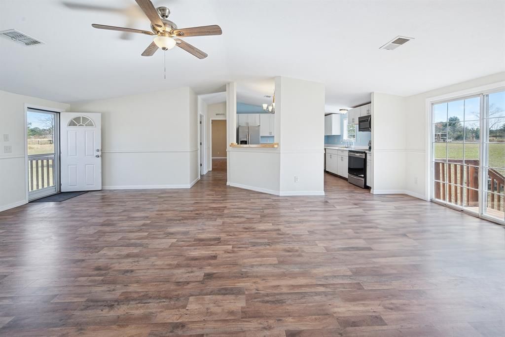 На продажу: $269,000 (3 спален, 2 ванн, 1440 Квадратных фут)