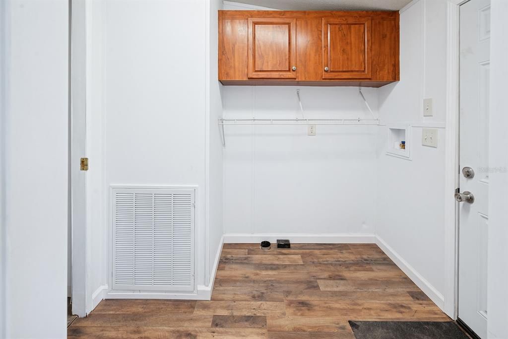 На продажу: $269,000 (3 спален, 2 ванн, 1440 Квадратных фут)