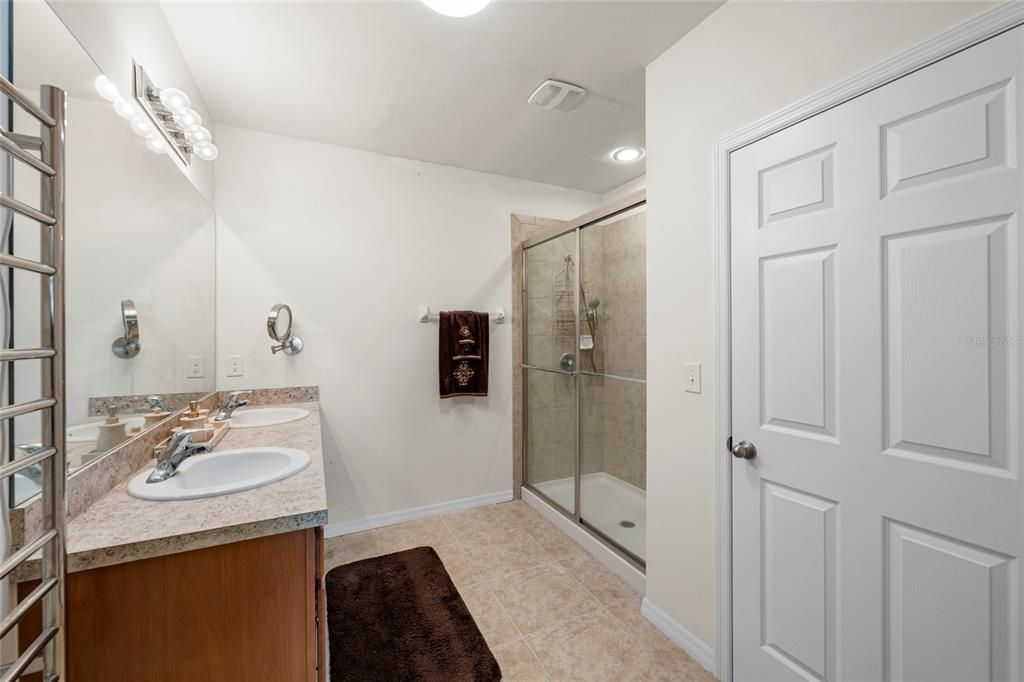 For Sale: $350,000 (3 beds, 2 baths, 1676 Square Feet)