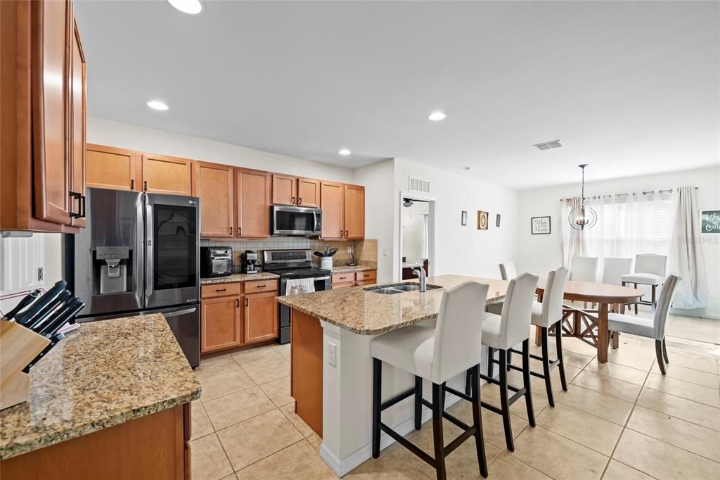 For Sale: $350,000 (3 beds, 2 baths, 1676 Square Feet)