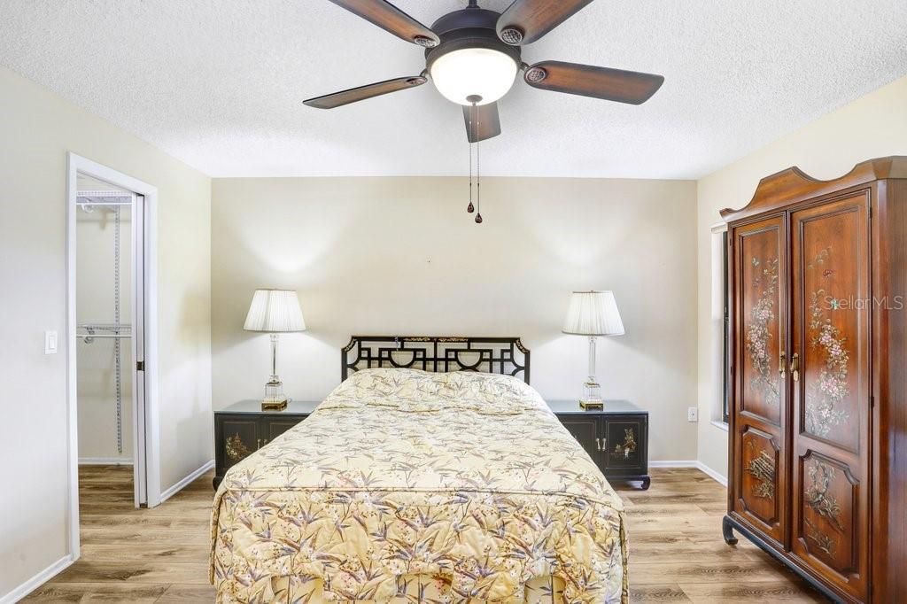 For Sale: $325,000 (2 beds, 2 baths, 1451 Square Feet)