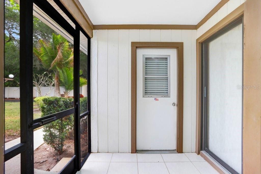 For Sale: $325,000 (2 beds, 2 baths, 1451 Square Feet)