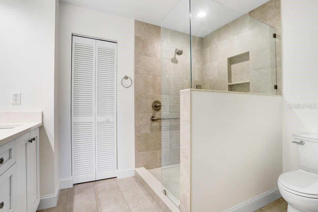 For Sale: $325,000 (2 beds, 2 baths, 1451 Square Feet)