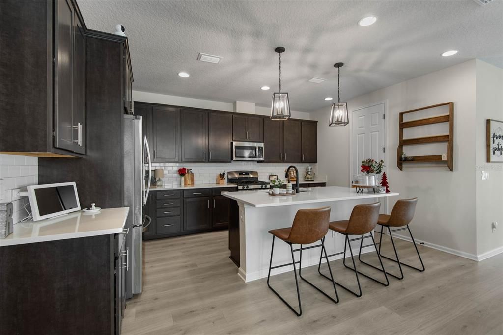 For Rent: $3,100 (4 beds, 3 baths, 2066 Square Feet)