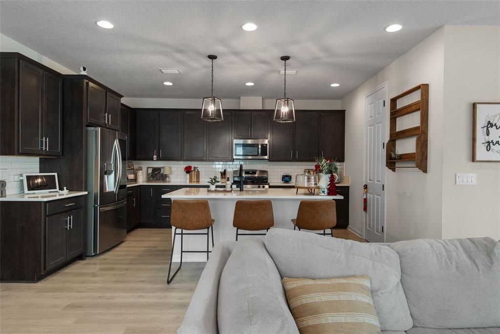 For Rent: $3,100 (4 beds, 3 baths, 2066 Square Feet)