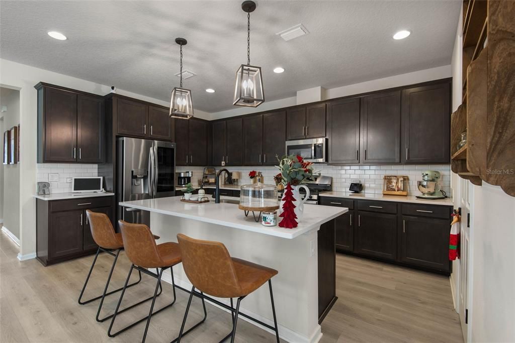 For Rent: $3,100 (4 beds, 3 baths, 2066 Square Feet)