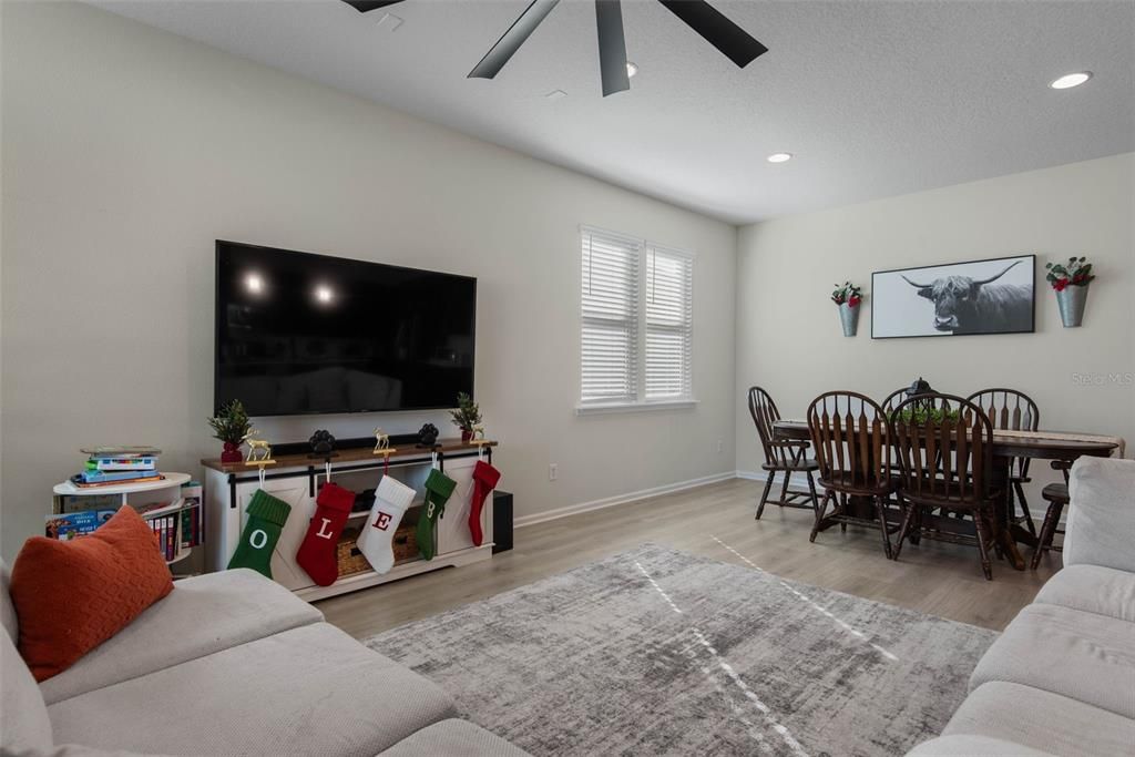 For Rent: $3,100 (4 beds, 3 baths, 2066 Square Feet)