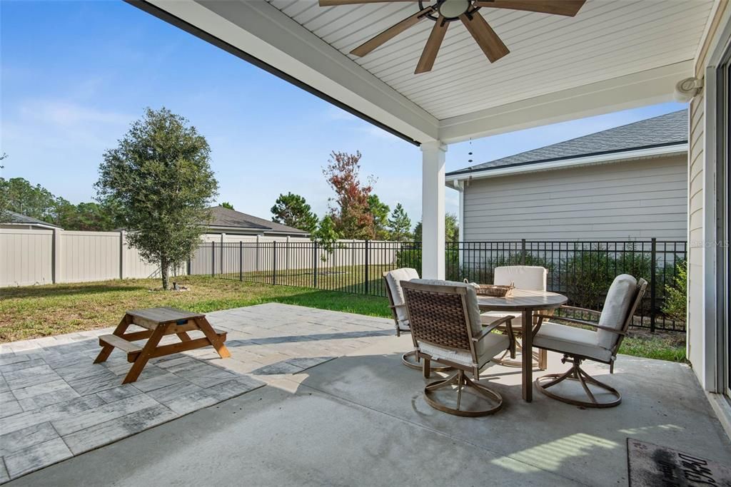 For Rent: $3,100 (4 beds, 3 baths, 2066 Square Feet)