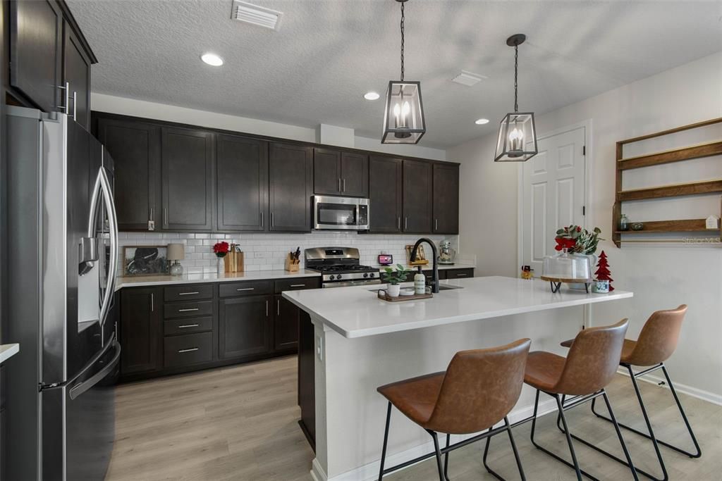 For Rent: $3,100 (4 beds, 3 baths, 2066 Square Feet)