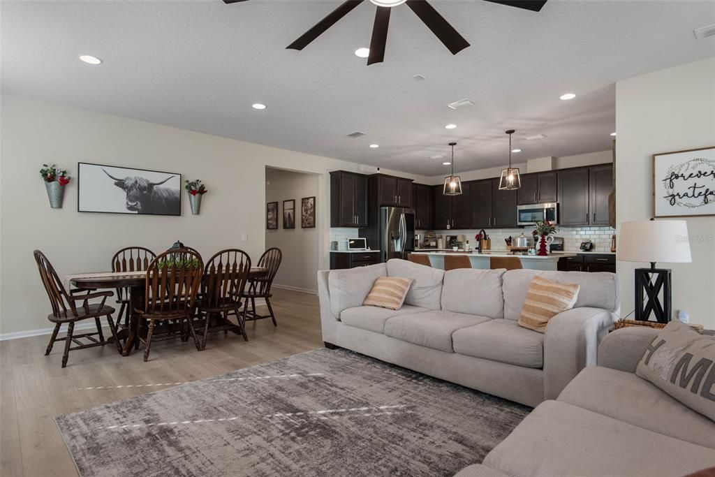 For Rent: $3,100 (4 beds, 3 baths, 2066 Square Feet)