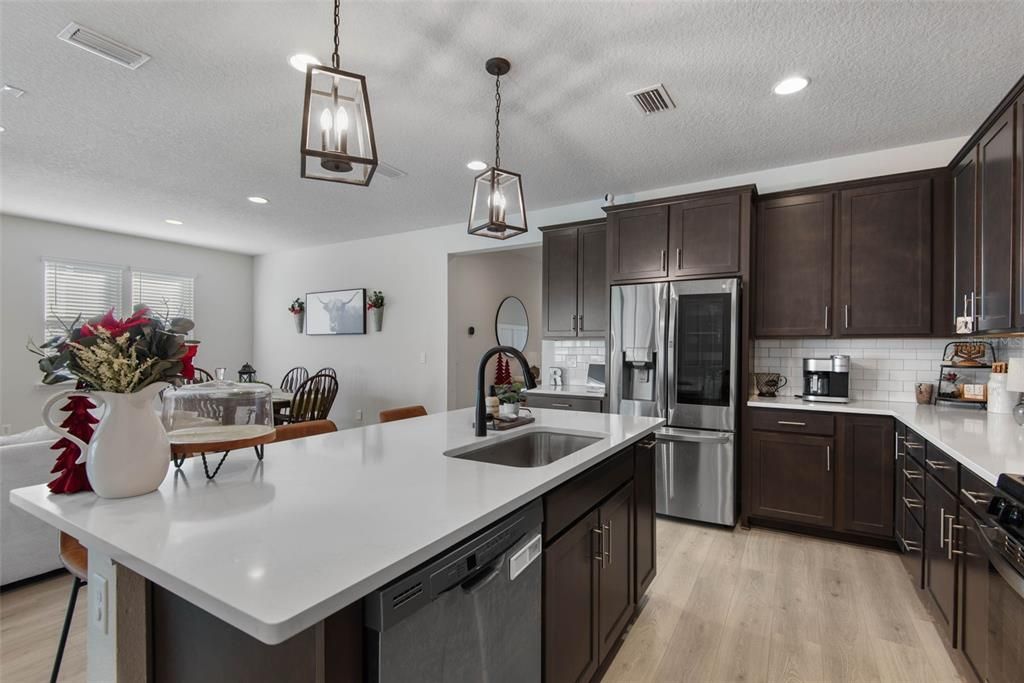 For Rent: $3,100 (4 beds, 3 baths, 2066 Square Feet)