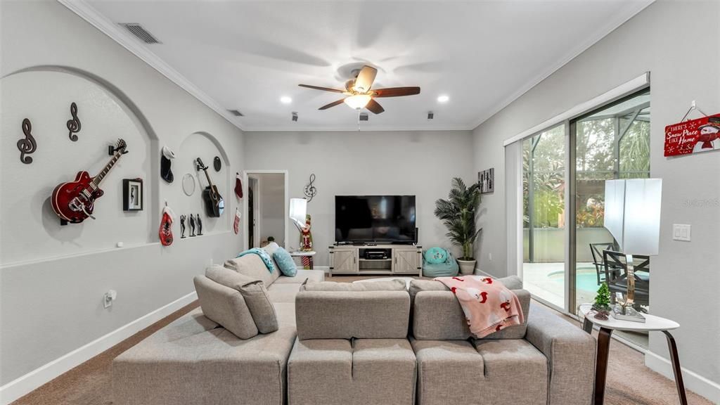 待售: $499,999 (4 贝兹, 3 浴室, 2339 平方英尺)