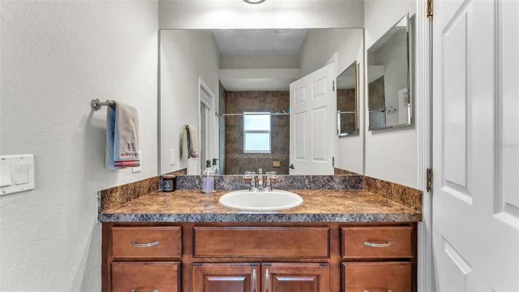 待售: $499,999 (4 贝兹, 3 浴室, 2339 平方英尺)