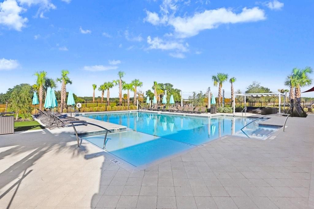 For Sale: $595,000 (6 beds, 3 baths, 3092 Square Feet)