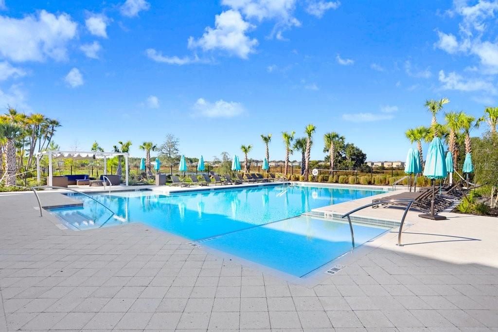 For Sale: $595,000 (6 beds, 3 baths, 3092 Square Feet)