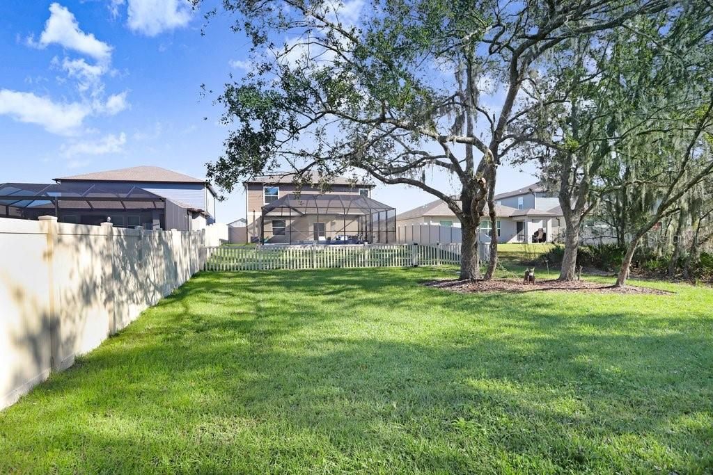 For Sale: $595,000 (6 beds, 3 baths, 3092 Square Feet)